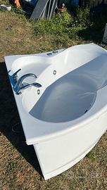 Vasca idromassaggio angolare 136x136