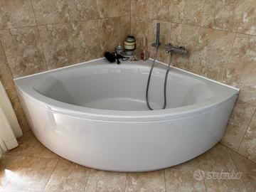 Vasca Angolare Ideal Standard 150×150 – Mai Usata