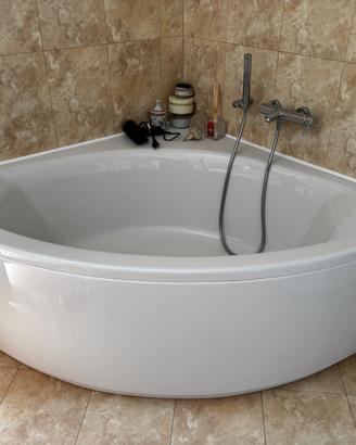 Vasca Angolare Ideal Standard 150×150 – Mai Usata