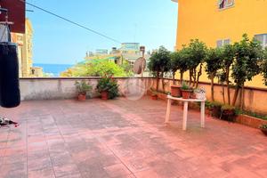 5 LOCALI A GENOVA