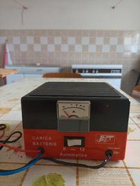 Caricabatteria auto