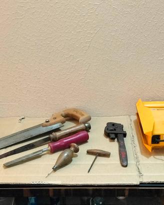 Lotto Accessori Utensili Falegname Garage Officina