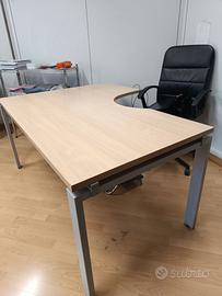 scrivania angolare ikea