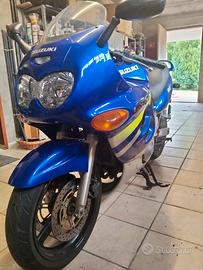 Suzuki gsx 600 f