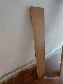 mensole in legno sono tre 2+1