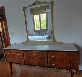 comò con specchio 