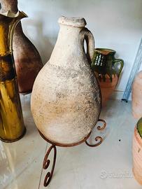 Antica brocca con manico in terracotta 