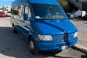 Autobus mercedes sprinter 15 posti