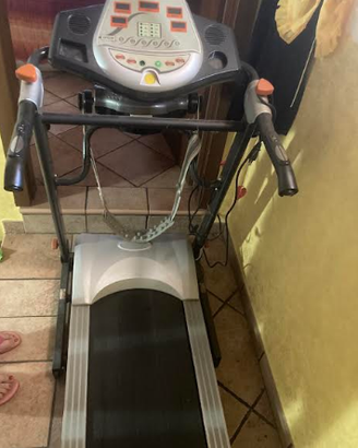 Tapis roulant professionale elettrico leggi giu'