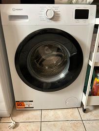 Lavatrice  indesit 8kg 1200 giri come nuova