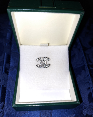 Spilla - orecchino logo Chanel