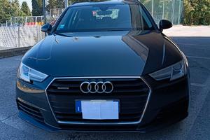 AUDI A4 SW quattro ruote motrici 