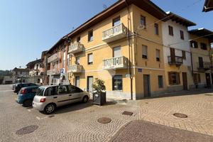 CASA SEMINDIPENDENTE A ROCCA CANAVESE
