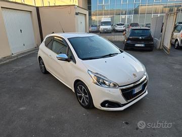 Peugeot 208 BlueHDi 100 3 porte GT Line