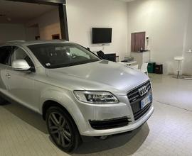Audi Q7 3.0 V6 TDI 233CV quattro tiptronic