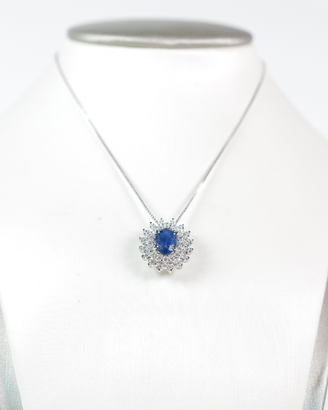 Collana fiore in oro con zaffiri e diamanti