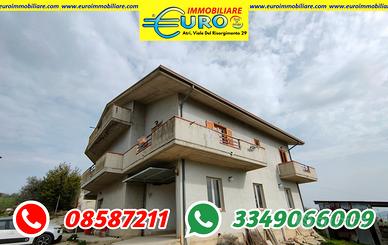 CASA SINGOLA DI AMPIA METRATURA CON 5Ha DI TERRENO