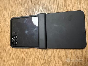 Samsung z flip 7 256 giga nero con cover
