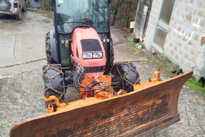 Trattore same Solaris 55 con lama da neve