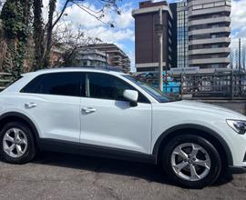 Audi Q3 35 TFSI S tronic Business Advanced