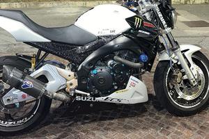 Suzuki gsr 600