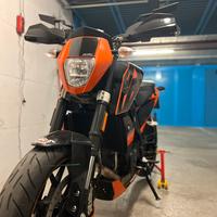 Duke 690 perfetto