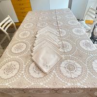 Tovaglia + 12 tovaglioli nuova .