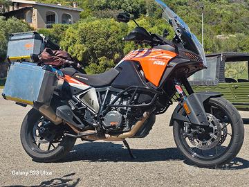 KTM 1290S 