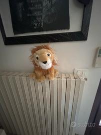 Peluche di leone per bambini