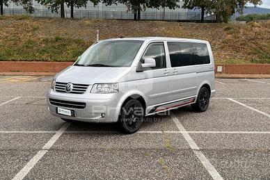 VOLKSWAGEN Multivan 2.5 TDI/174CV Highline