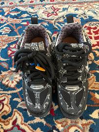 LV skate x swarovski