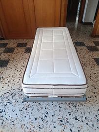 Materasso singolo + rete con doghe 