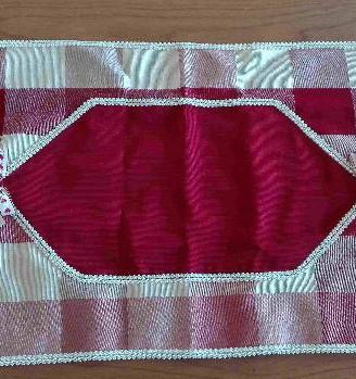 Centrotavola/centrino in tessuto