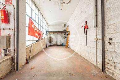 Box / Garage di 20 m² a Roma