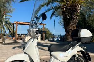 Scarabeo 100- 8600km-Appena tagliandato