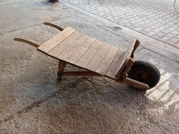 carriola portagiornali d'epoca 