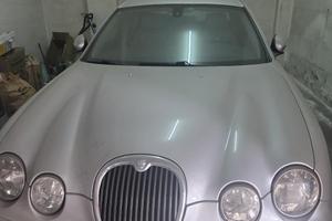 macchina da vetrina sempre tenuta in garage