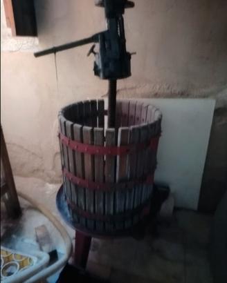 Strettoio per uva