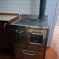 Stufa a legna Cadel con forno