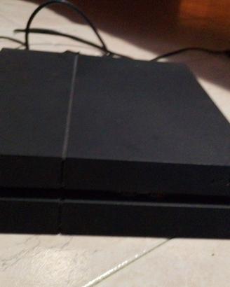PlayStation 4 usata e joystick 