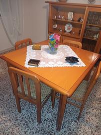 Tavolo e sedie