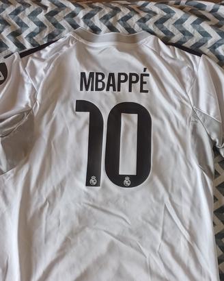 completo Mbappè Real Madrid 