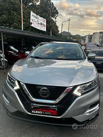 Nissan Quasquay 360 n connect 1.600 auto