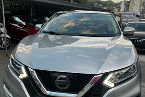 Nissan Quasquay 360 n connect 1.600 auto