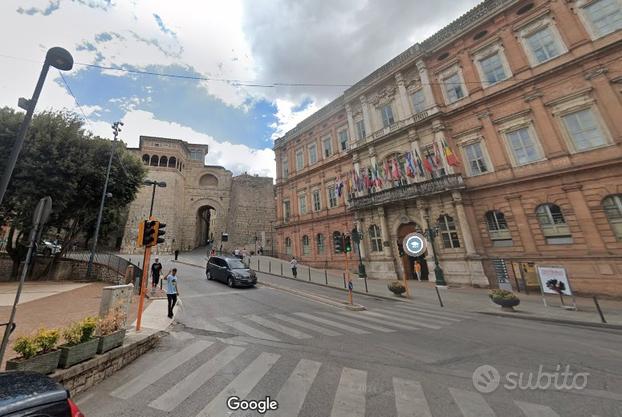 Trilocale perugia centro storico. libero