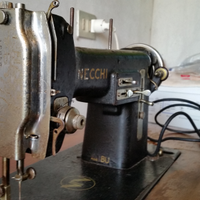Macchina per cucire anni 50
