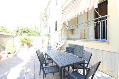 VILLA A SCHIERA D'ANGOLO A MACERATA CAMPANIA