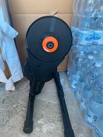 Bici da corsa e rulli VanRysel.