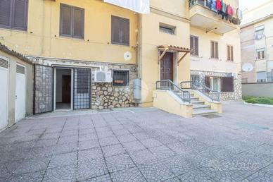 2 LOCALI A PALOMBARA SABINA