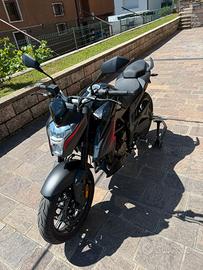voge brivido 300